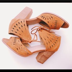 Women’s Camel Suede Cutout Heel